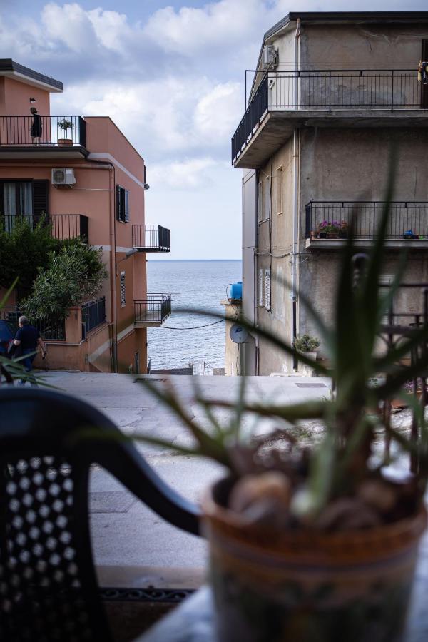 Casa Caronia Marina Near Cefalu Exterior photo